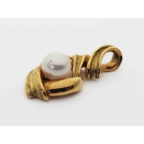 6mm Cultured Pearl & Natural Diamond Accent Ribbon Style Pendant 18k Gold